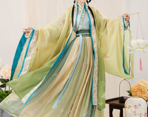 全新，仅试穿一次 汉服女正品原创魏晋风交领...