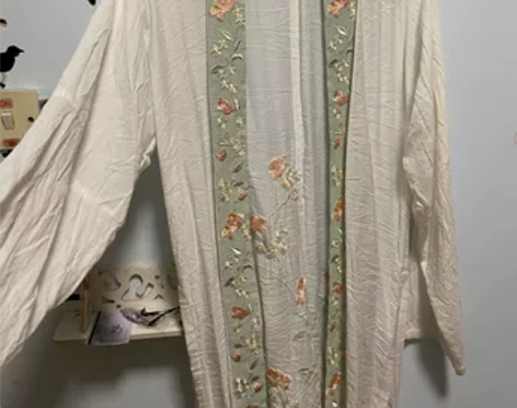 汉服宋制都城南庄白色绣花褙子 肩膀有瑕疵