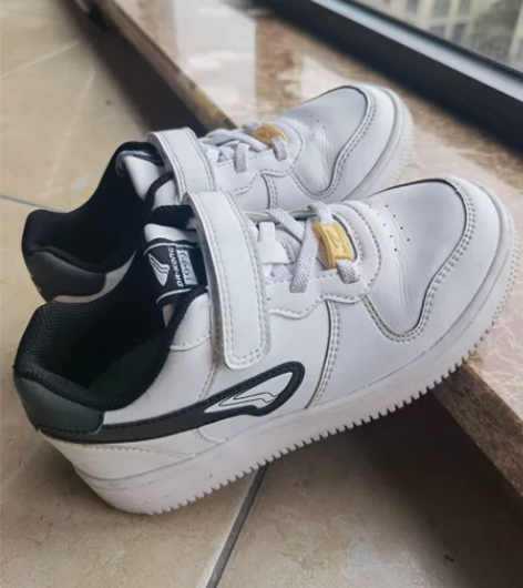 家中闲置江博士童鞋，同款两双。33码，九成...