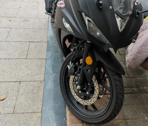 摩托车200cc  21年8月24已上好牌...