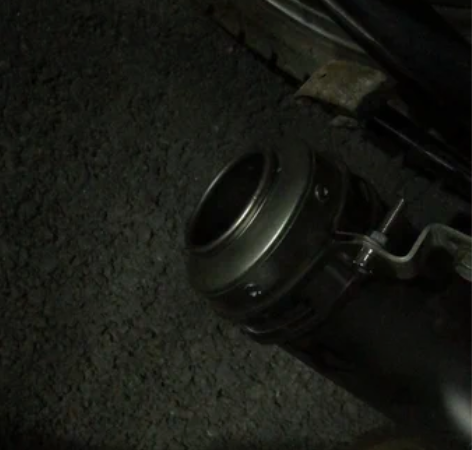 铃木摩托车改的差不多了,发动机不错 蓝火焰...