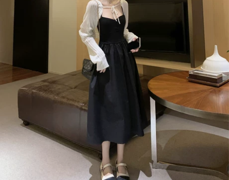 纯欲黑色吊带连衣裙女设计感小众法式高级别致...