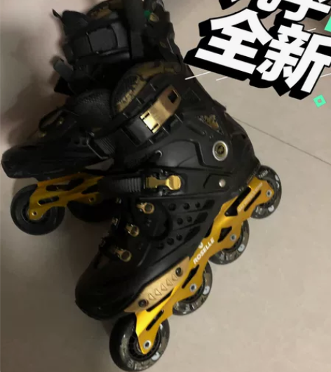 洛神轮滑鞋，40码大小一码都可穿，几乎全新...