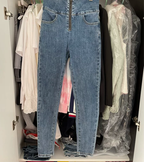 女款高腰牛仔裤m码 整身都有有弹力，也是个...