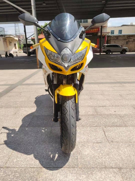 仿铃木到货一台，单缸250，整车没一点摩擦...