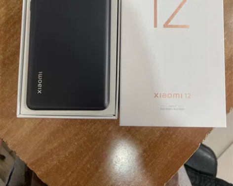 小米12。 黑色的 12G运行。256G内...