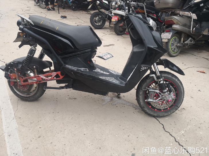72v20a电池，3拉2，疝气大灯，大鲍鱼...