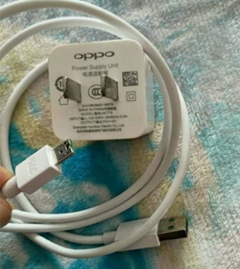 OPPO R 9S充电器原装 感兴趣的话点...