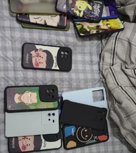 手机了从左到右分别是荣耀9x   iqoo...