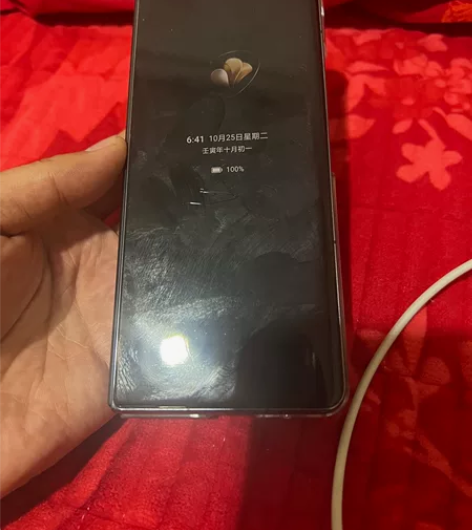 荣耀magicv 12+512一直裸奔...