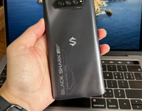 黑鲨4S 外观一般 8+128内存 109...