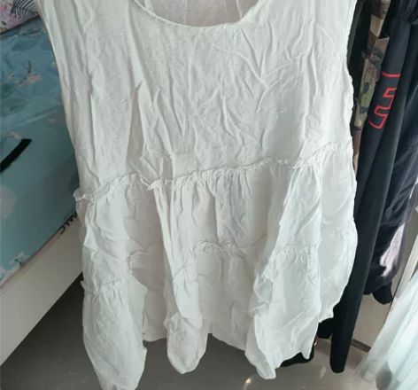 主页有好多商品来看看 白色裙子 感兴趣的话...