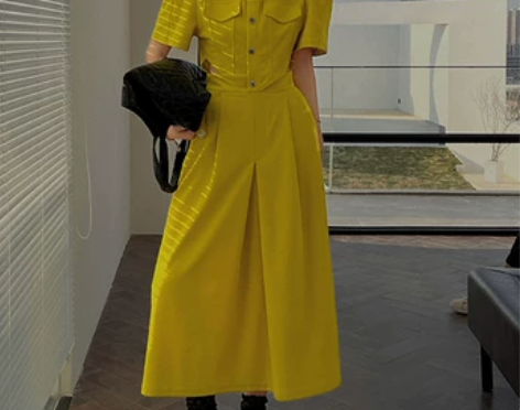 Esu 夏日活力派~ Polo领收腰镂空连...