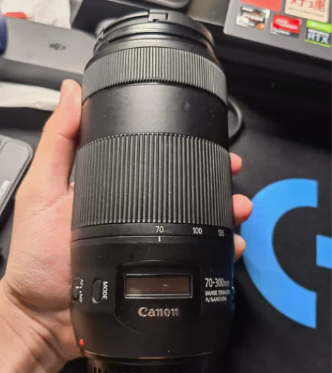 佳能70-300小黑二代 93新吧成色如图...
