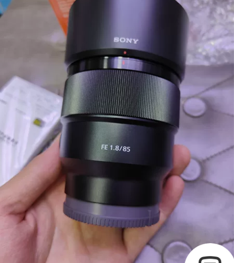 索尼85 1.8定焦镜头，国行箱说全，成色...