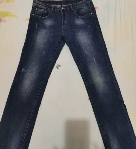 男士深蓝色怀旧牛仔长裤,颜色非常漂亮,质量...