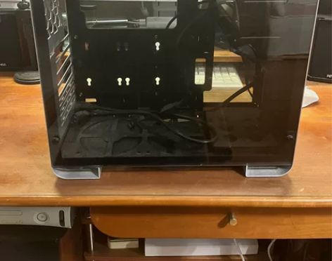 乔思博U4 PLUS机箱，机箱屁股第三张图...