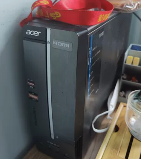出售宏基1110X小机箱电脑+惠普w220...