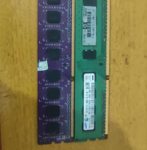 内存条两根,一个是2g一共4g包邮 感兴趣...