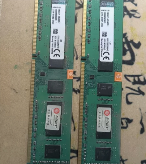 AMD专用条d3，1333。4g一根，有两...