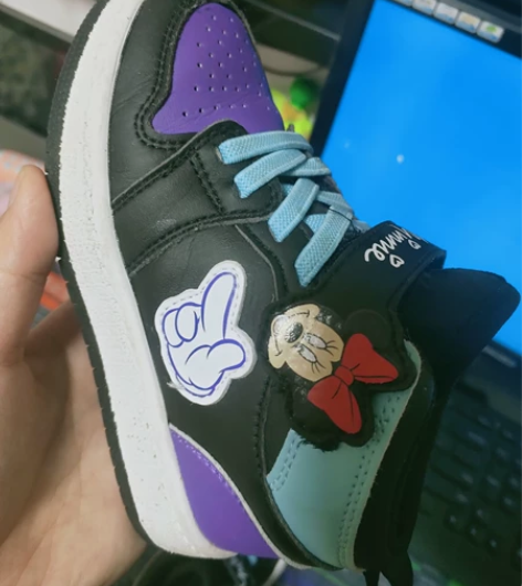 迪士尼春秋儿童运动板鞋，男女都可以穿，9....