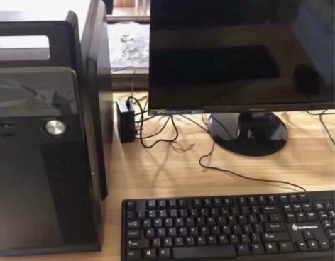 公司关门有几十套二手台式家用整套联想办公电...