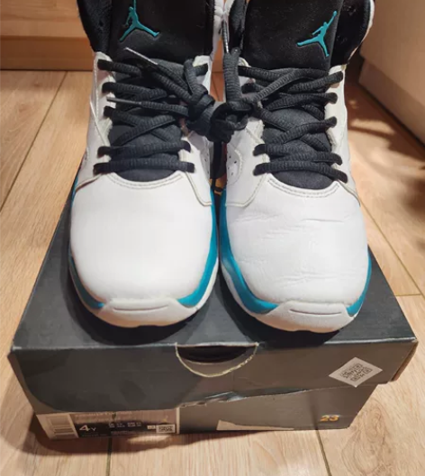 乔丹女童篮球鞋AR6346,号码4Y,鞋子...