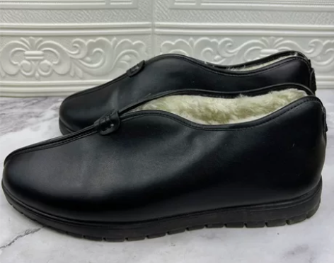 43码 纯皮羊毛骆驼鞍 中国风棉鞋 感兴趣...