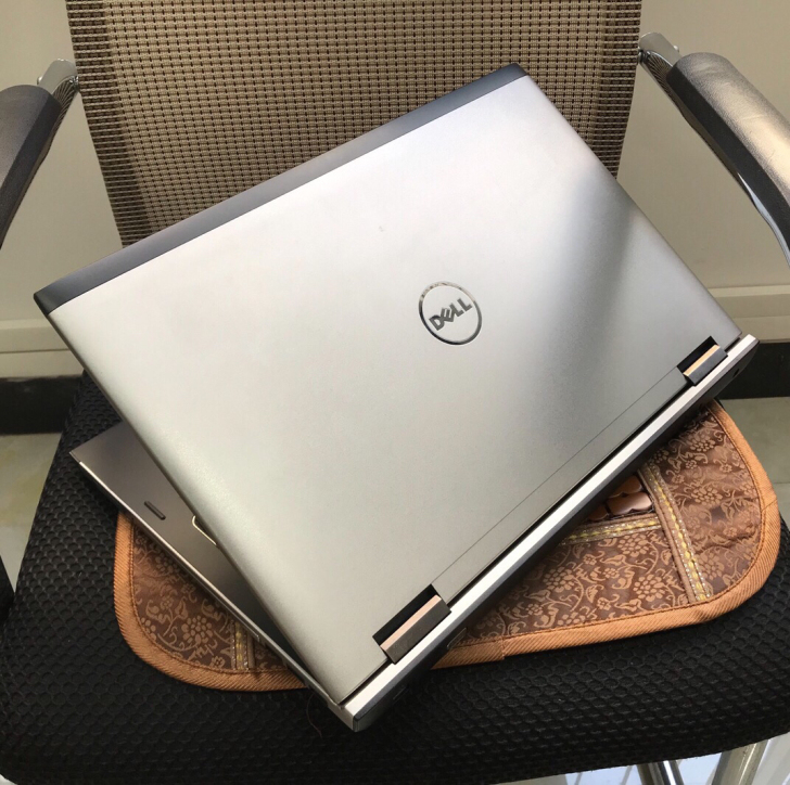 i7笔记本电脑  固态  8g双硬盘  戴...