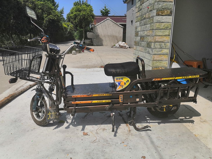 载重王电压：72V  适用人群：成人 续航...