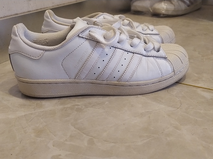 adidas阿迪达斯贝壳小白鞋37码 正品