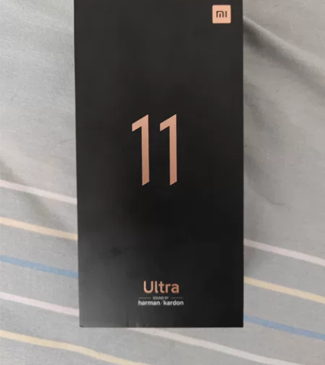 小米11ultra12+256白色，几乎全...