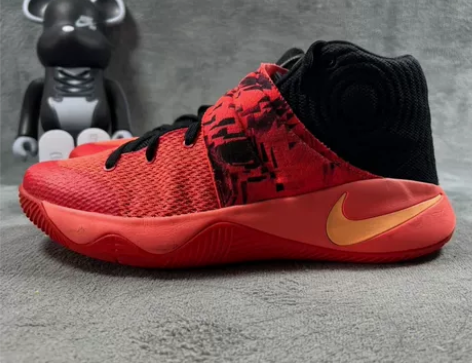 42码 Nike kyrie 2 地狱红配...