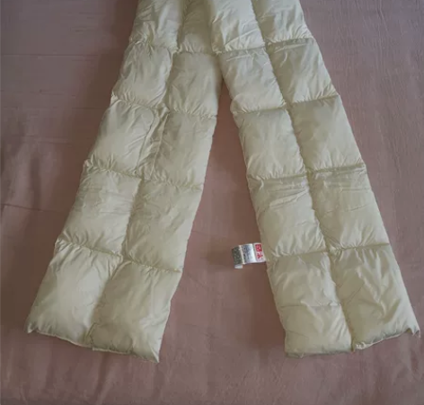 优衣库云朵围巾，乳白色全新，买衣服赠品，闲...