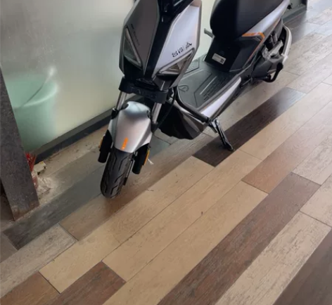 台铃电动车、1个月车、4988元 感兴趣的...