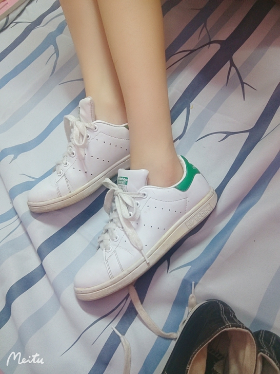 阿迪达斯板鞋女