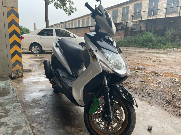 出一台飞鹰三代目 125排量 有合格证 刚...