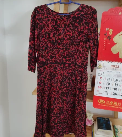 小法式，后背开口(图二）面料舒服，要上身图...
