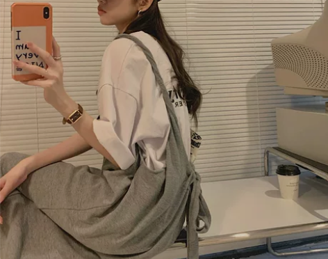 背带裙连衣裙  自提 感兴趣的话点“我想要...