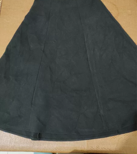 毛呢半身A字裙，均码，秋冬穿，店里做活动买...
