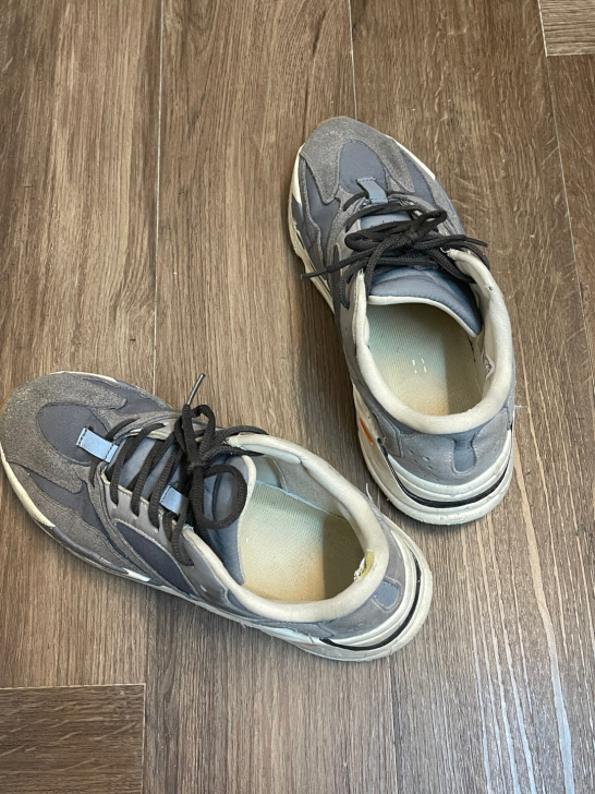 买一送一 Adidas阿迪达斯Yeezy ...