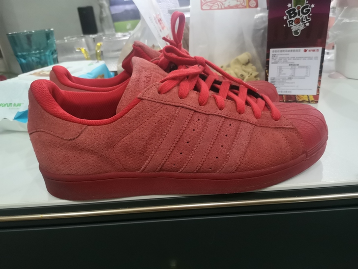 阿迪达斯三叶草板鞋正品42.5码