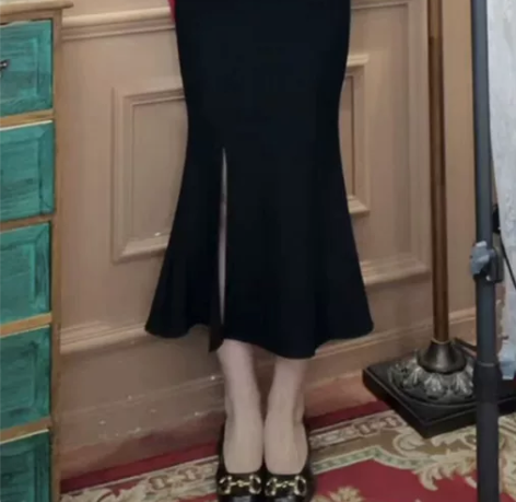 荷叶边包臀裙半身裙女秋冬季高腰显瘦黑色裙子...