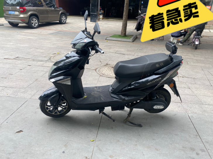 五块大电池 九成新  秒杀1090