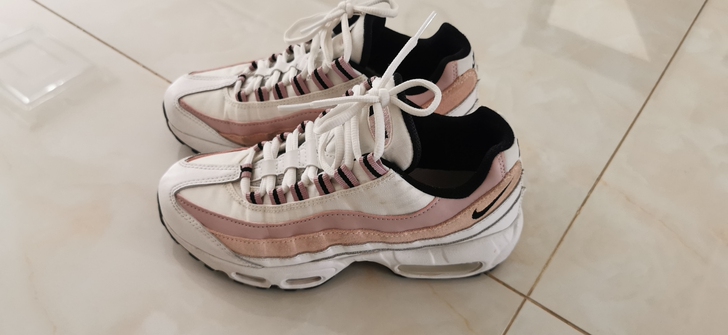 NIKE耐克女鞋运动鞋2021夏季新款粉白...