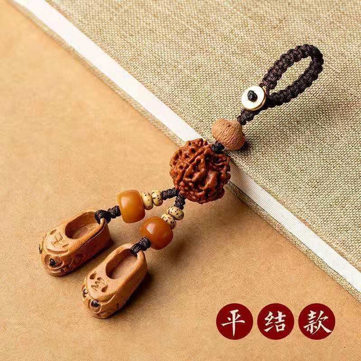 桃木踩小人虎头鞋汽车钥匙扣挂件保平安防小人...