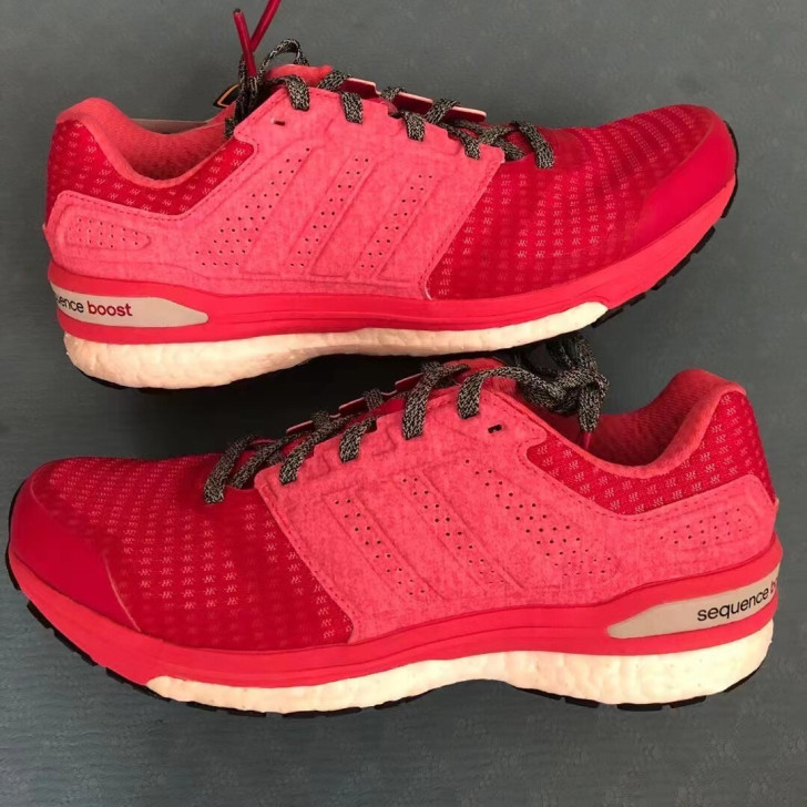 Adidas阿迪达斯 女款缓震跑步鞋