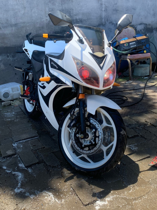 公路赛地平线北极光跑车  比小忍者什么的都...