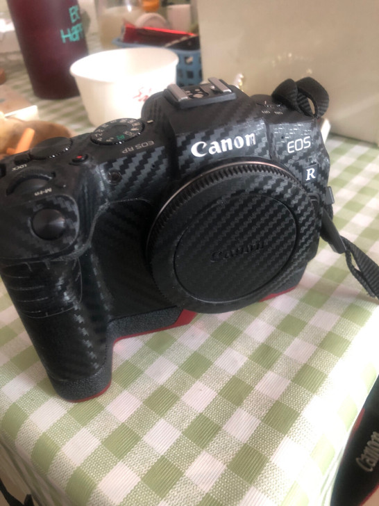 升级设备 出一手自用eos rp，全程贴膜...