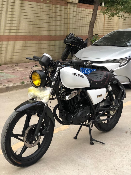 铃木复古125cc